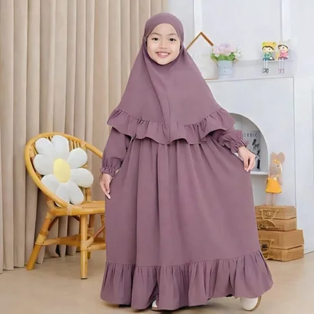 ملابس بنات صغار