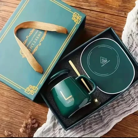 مجموعة فاخرة: كوب قهوة مع قاعدة تسخين أنيقة