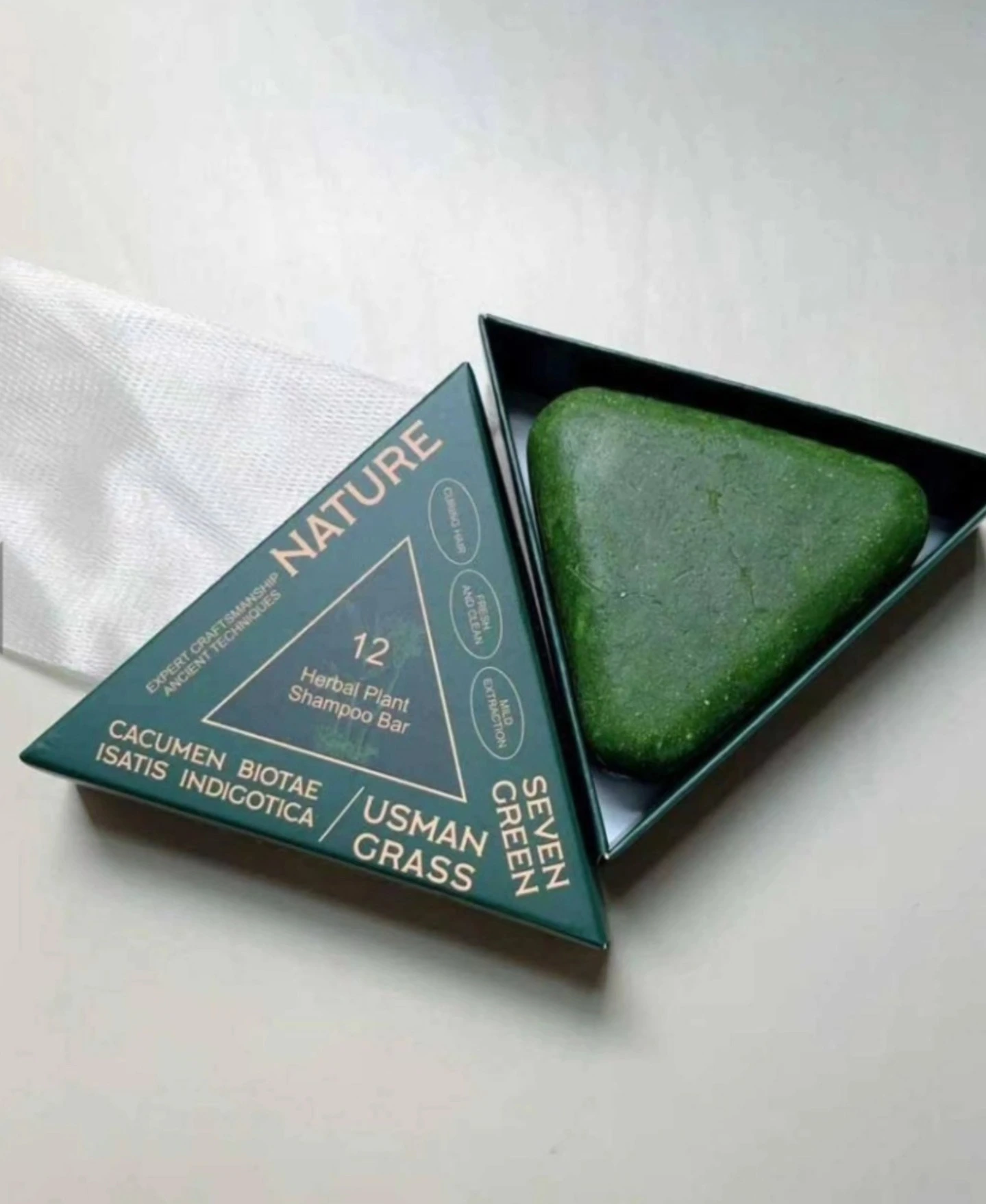 صابون العشبي الصيني  الأصلي 🌿 Seven Green Soap  بمكونات 100 % طبيعية فعّالة لتقوية الشعر ومنحه لمعانًا صحيًا لا يُقاوم. يعالج التساقط و يملأ الفراغات مناسب لجميع أنواع الشعر.