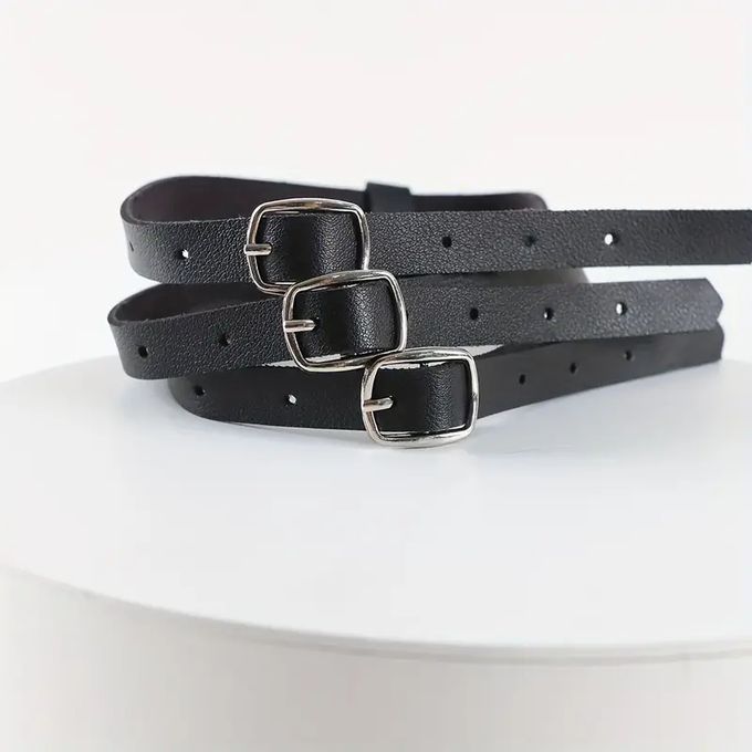 Collier / Choker / Ras-de-cou en cuir