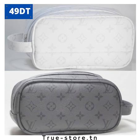 trousse avec un motifs luis Vuitton en argent