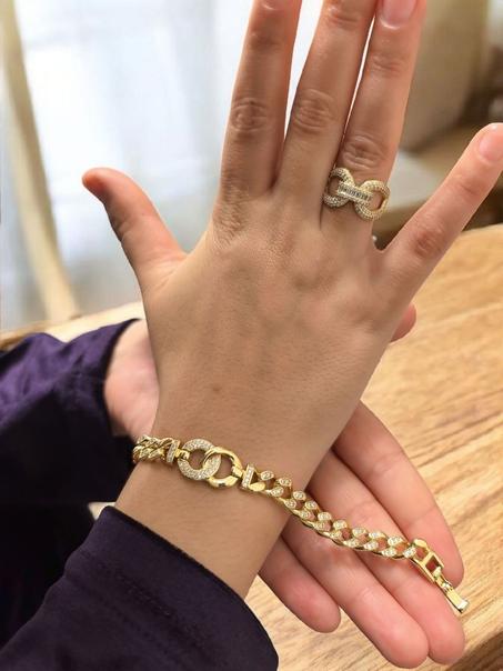 گورميط مع الخاتم