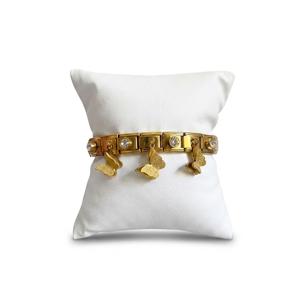 Charm Doré Papillons – Élégance & Féminité