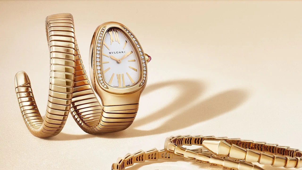 ساعة اللفعة serpenti