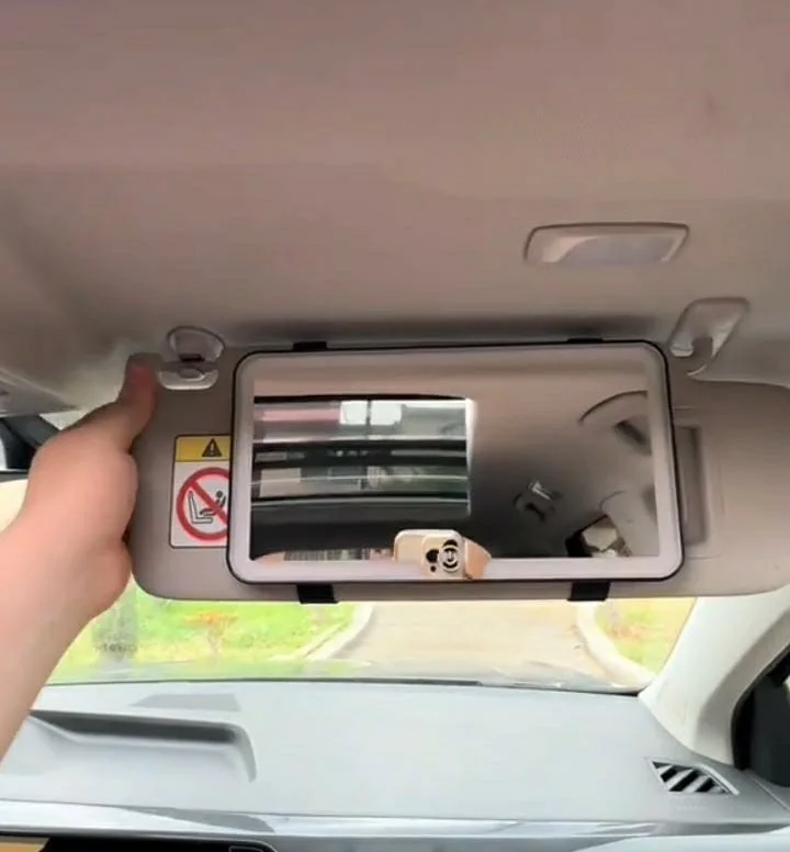 Miroir de maquillage LED pour voiture sur Rétroviseur, Rechargeable, 3 d'éclairage réglable, Tactile