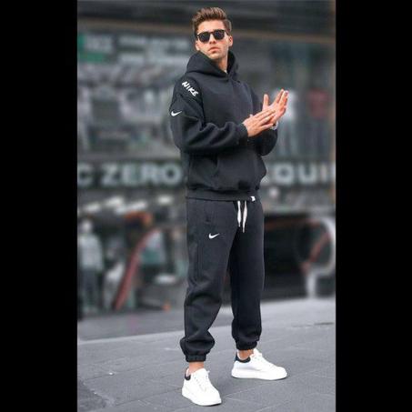 Ensemble nike 2026 Montoni