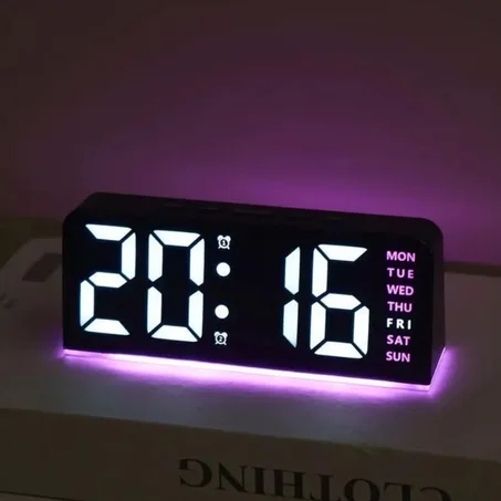 Réveil numérique LED innovant avec lumière d'ambiance et affichage de la date – Alimenté par USB – Violet