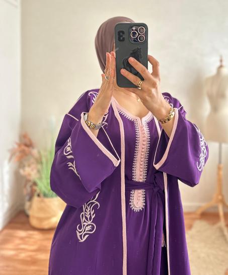 قفطان بالحزام