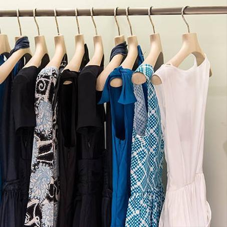 ملابس نسائية