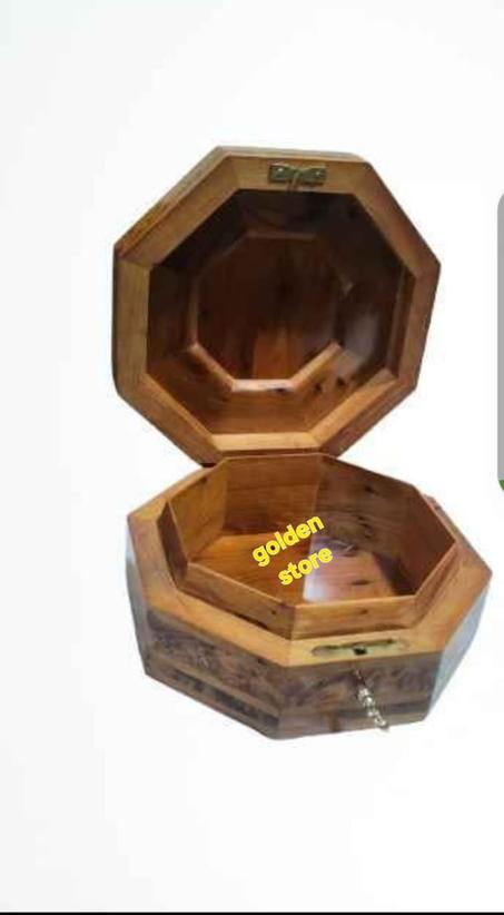 صنادق أنيقة من عود العرعار الخالص     boite a bijoux en bois de thya maroc