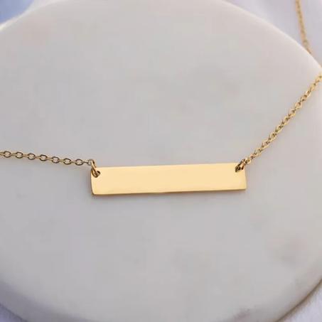 قلادة محفورة بتصميم شخصي