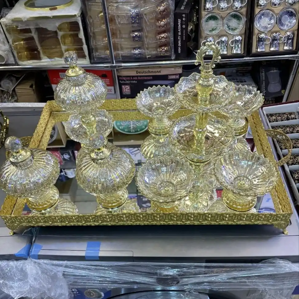 باك الكريسطال عشرة قطع 8 بونبونيات و مبخرة و فراقة