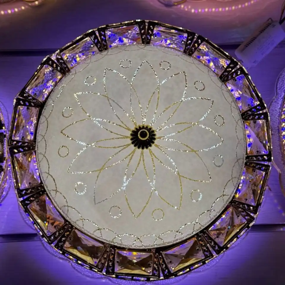 بلافونية أنيقة كات جي بأضواء ليد و شعلات مختلفة