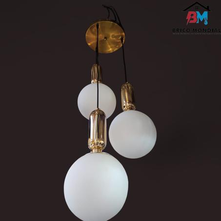 SUSPENSION BOULE BLANCHE AVEC ANNEAU GOLD 200MM