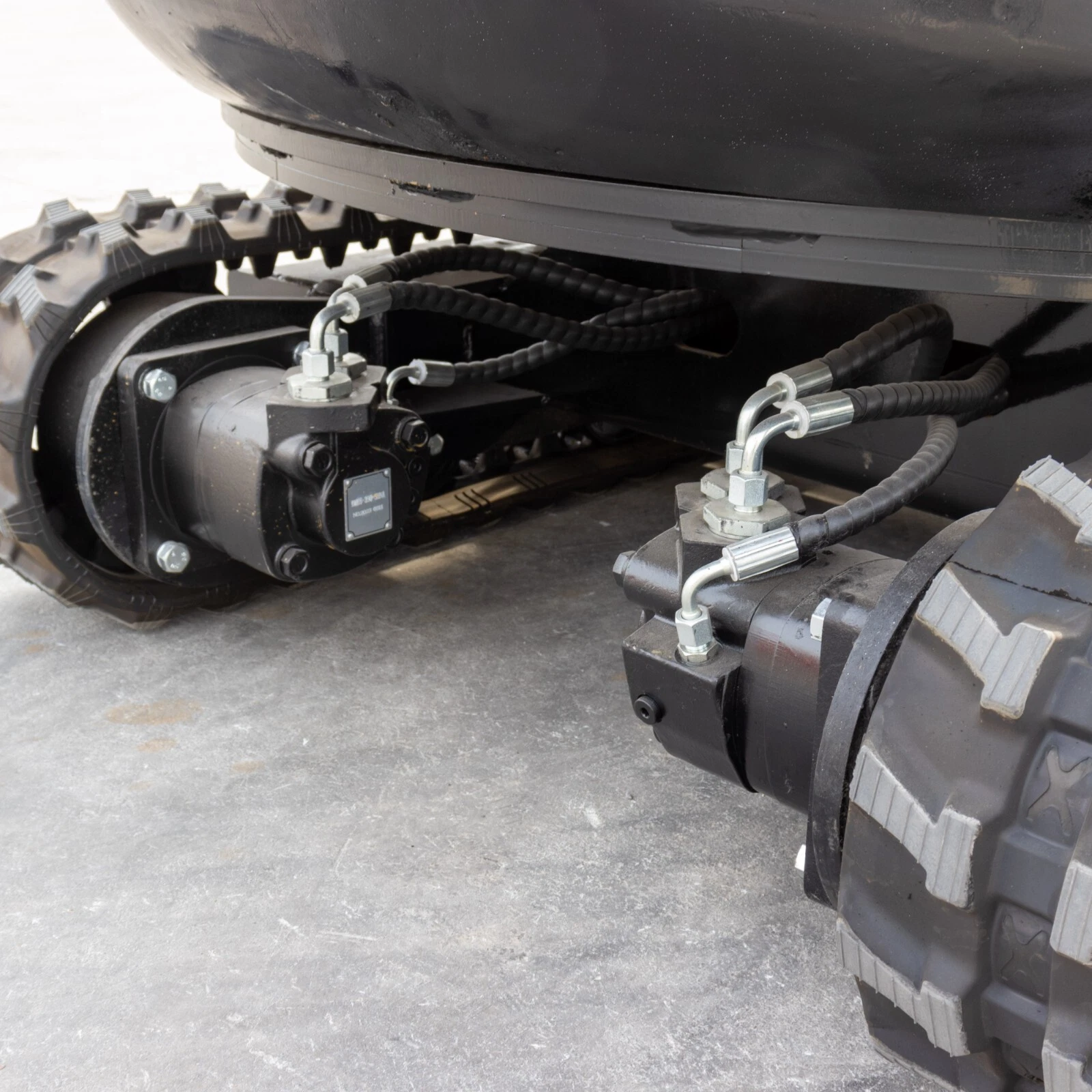 4,000 lbs Terror XVIII Mini Excavator, EPA Certified KUBOTA D902 Diesel Machine