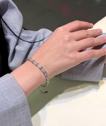 سوار بأحجار الماس الأبيض والذهب مع علبة فاخرة 🇫🇷