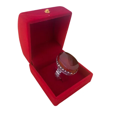 خاتم من فضة وحجر العقيق الطبيعي