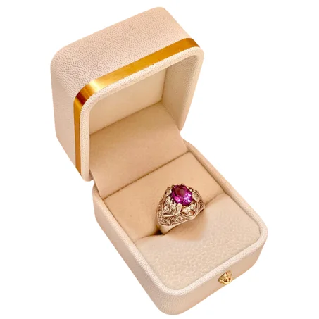 خاتم نقرة وحجر الأميتيست الطبيعي