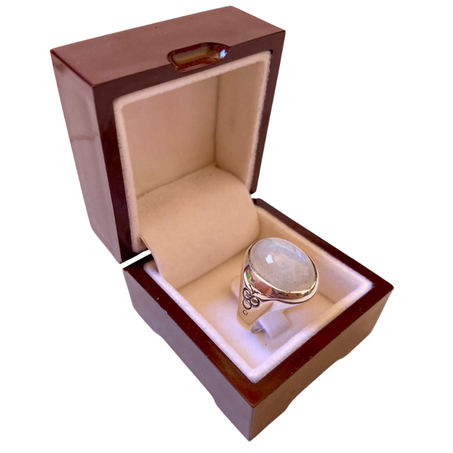 خاتم من فضة و حجر القمر