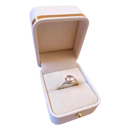 خاتم نقرة وحجر الكوارتز الوردي