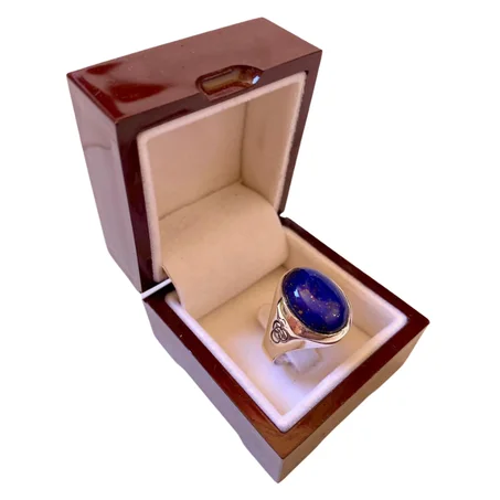 خاتم من فضة وحجر الأزورد الطبيعي