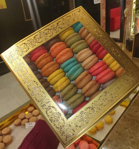 علبة متوسطة