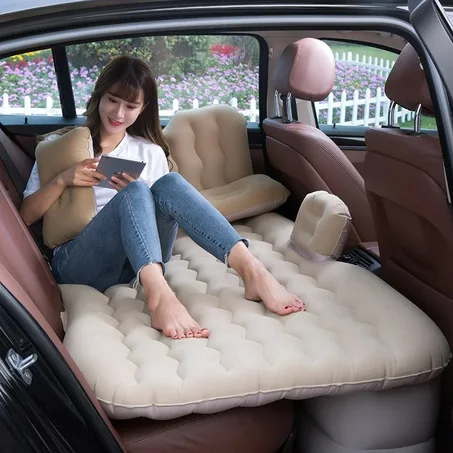 Convierte el asiento de tu auto en una cama súper cómoda