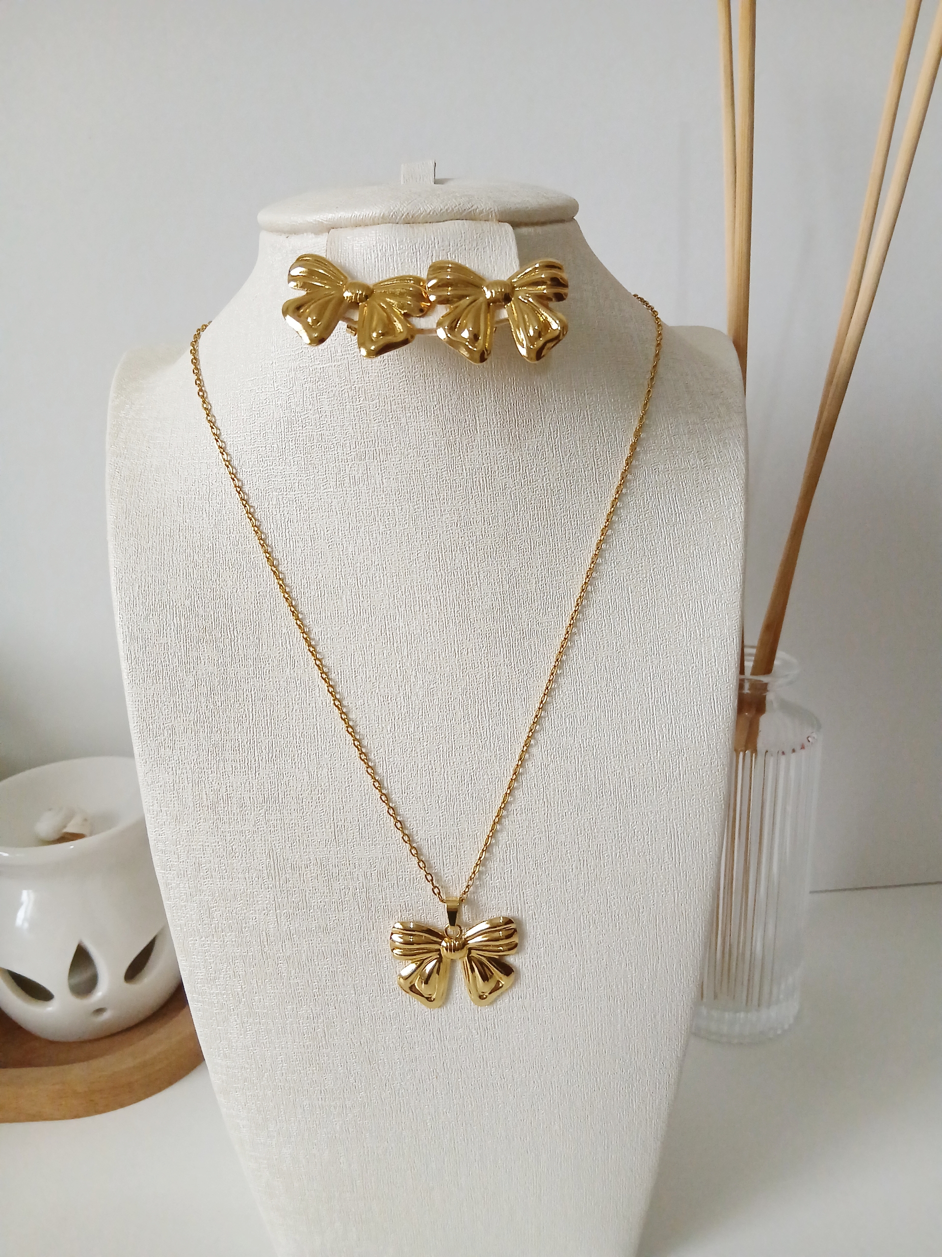 سلسلة وحلقات الفراشة