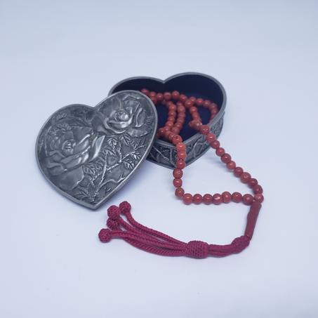 مسبحة من المرجان الاحمر