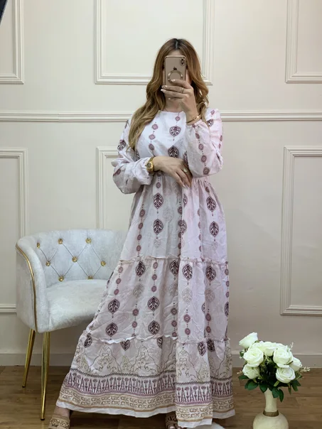 Robe imprimé avec découpe