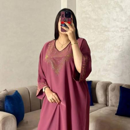 كندورة كريب روزا – فخامة وأناقة في كل تفاصيلها