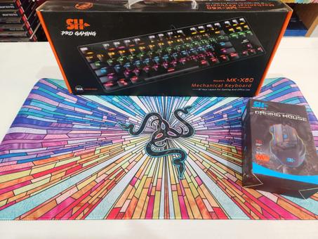 وحة مفاتيح ألعاب ميكانيكية BLUE SWITCH ، إضاءة خلفية RGB