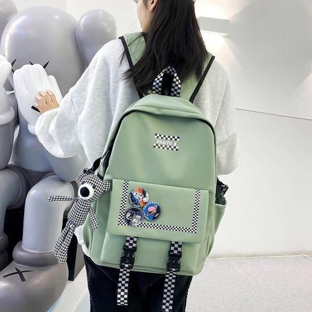 حقيبة مدرسية