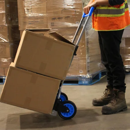 انقل بضاعتك بسهولة وأمان – عربة قابلة للطي تناسب الجميع