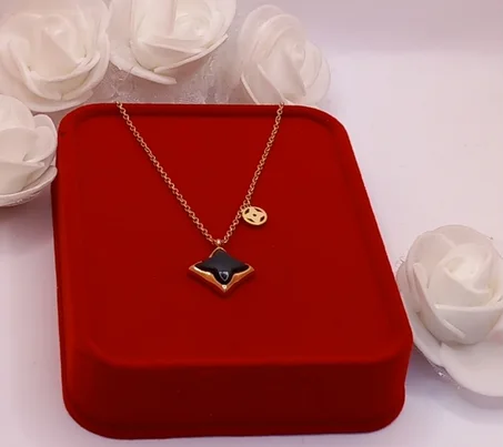 سلاسل العنق