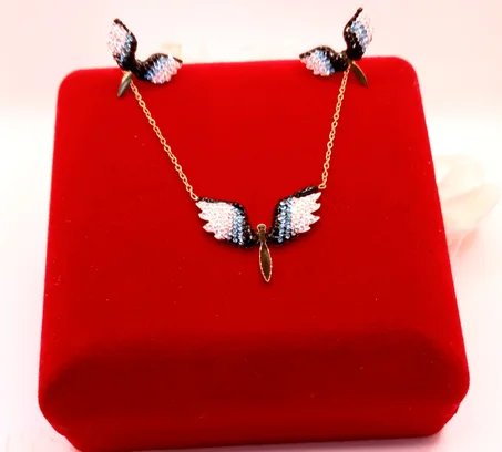 انصومبل الطائر من *الأسي*