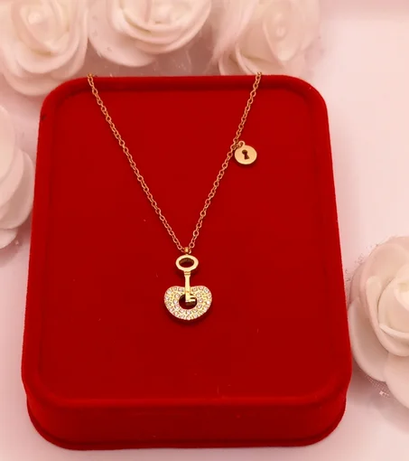 سلسلة عنق من *الأسي*