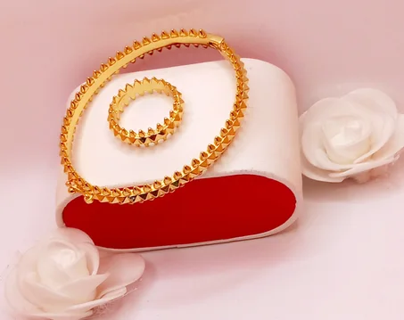 براسلي الكلاش مع الخاتم من*  *