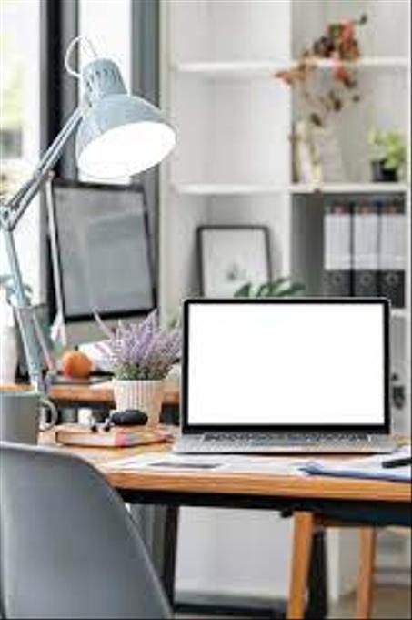 الكمبيوتر و المكتب