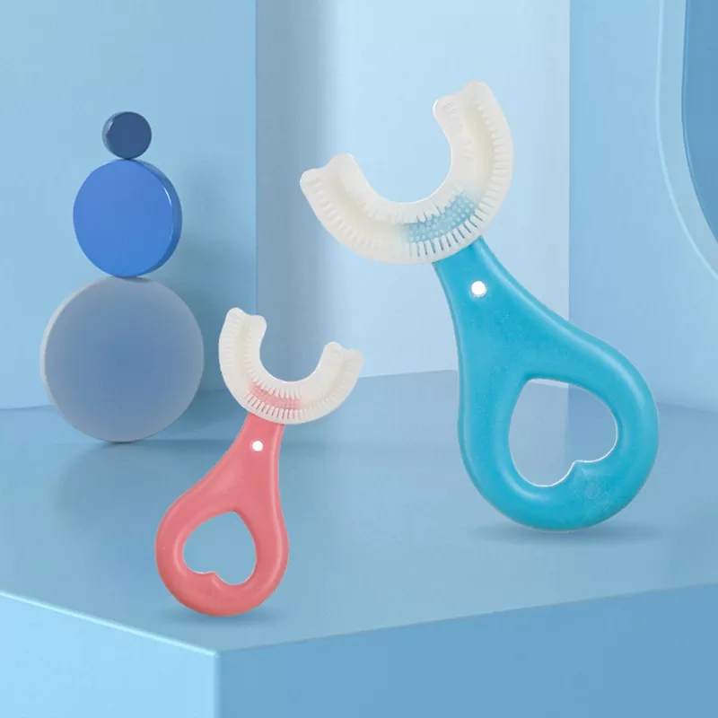 فرشاة أسنان يدوية من السيليكون للأطفال على شكل حرف U