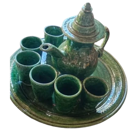 طقم شاي خزفي يدوي باللون الأخضر مع براد وصينية و6 أكواب