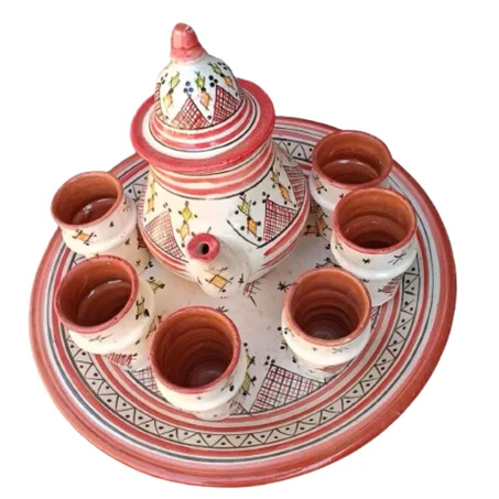 طقم خزفي يدوي - إبريق شاي مع 6 أكواب وصينية بتصميم تقليدي ملون