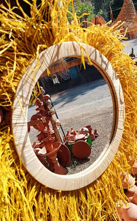 مرآة دائرية بحجم 40 سم: لمسة فاخرة وأنيقة لغرفتك