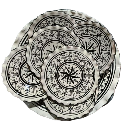 مجموعة طباسل خزفية يدوية بالأبيض والأسود - 6 طباسل صغار مع سيل كبير ⚫⚪