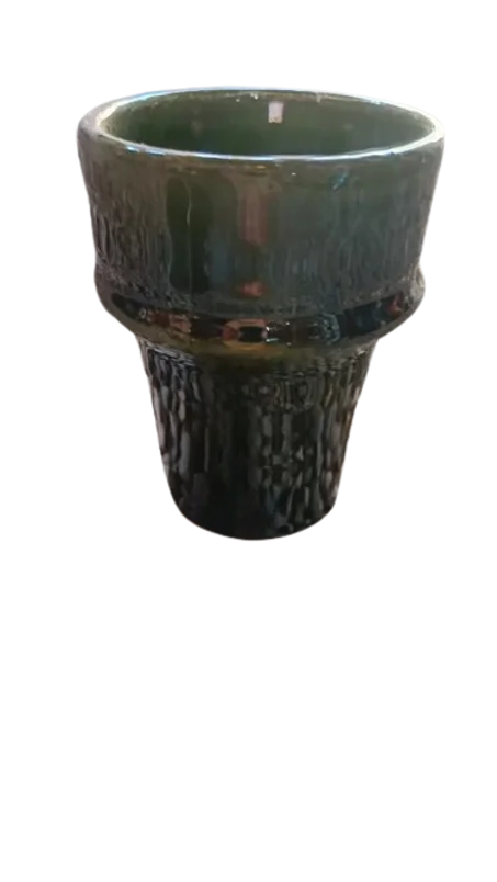 طقم 6 كؤوس خزفية يدوية بتصميم أنيق باللون الأخضر الداكن (9/6 سم)