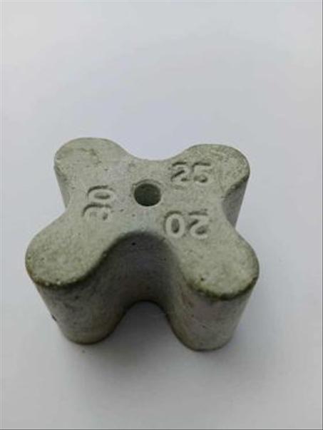 مقاس 20*25*30 الكمية في العلبة 100 قطعة