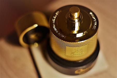 قائد من لطافة بديل العطر Tom Ford Oud Wood