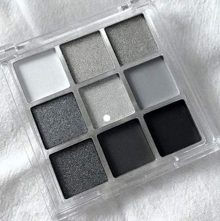 أدوات الجمال والتجميل