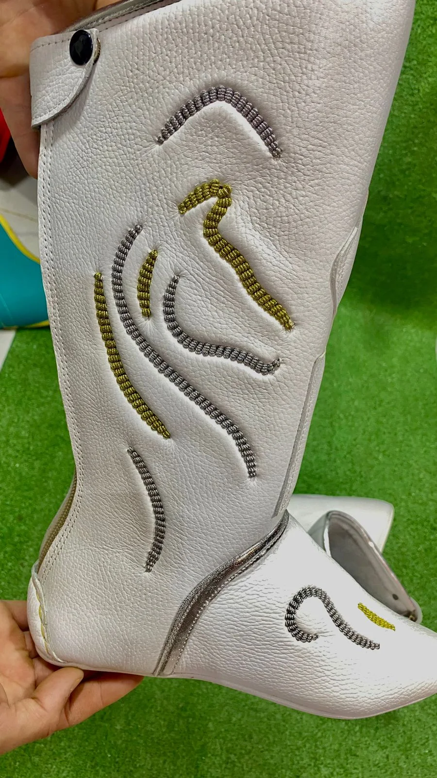 تماك فاخر مطرز يدوياً بالصقلي