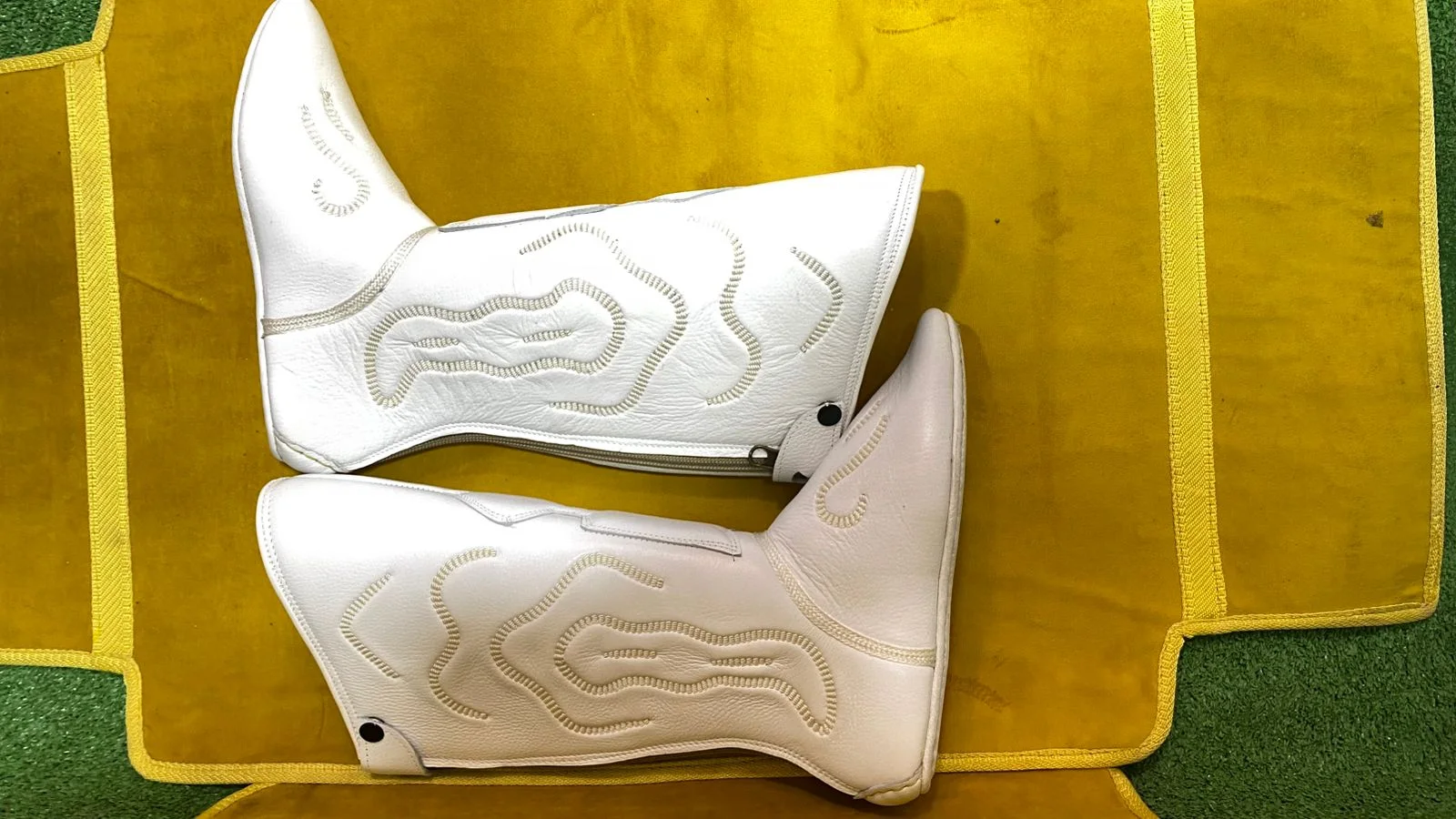 تماك فاخر مطرز يدوياً بالصقلي